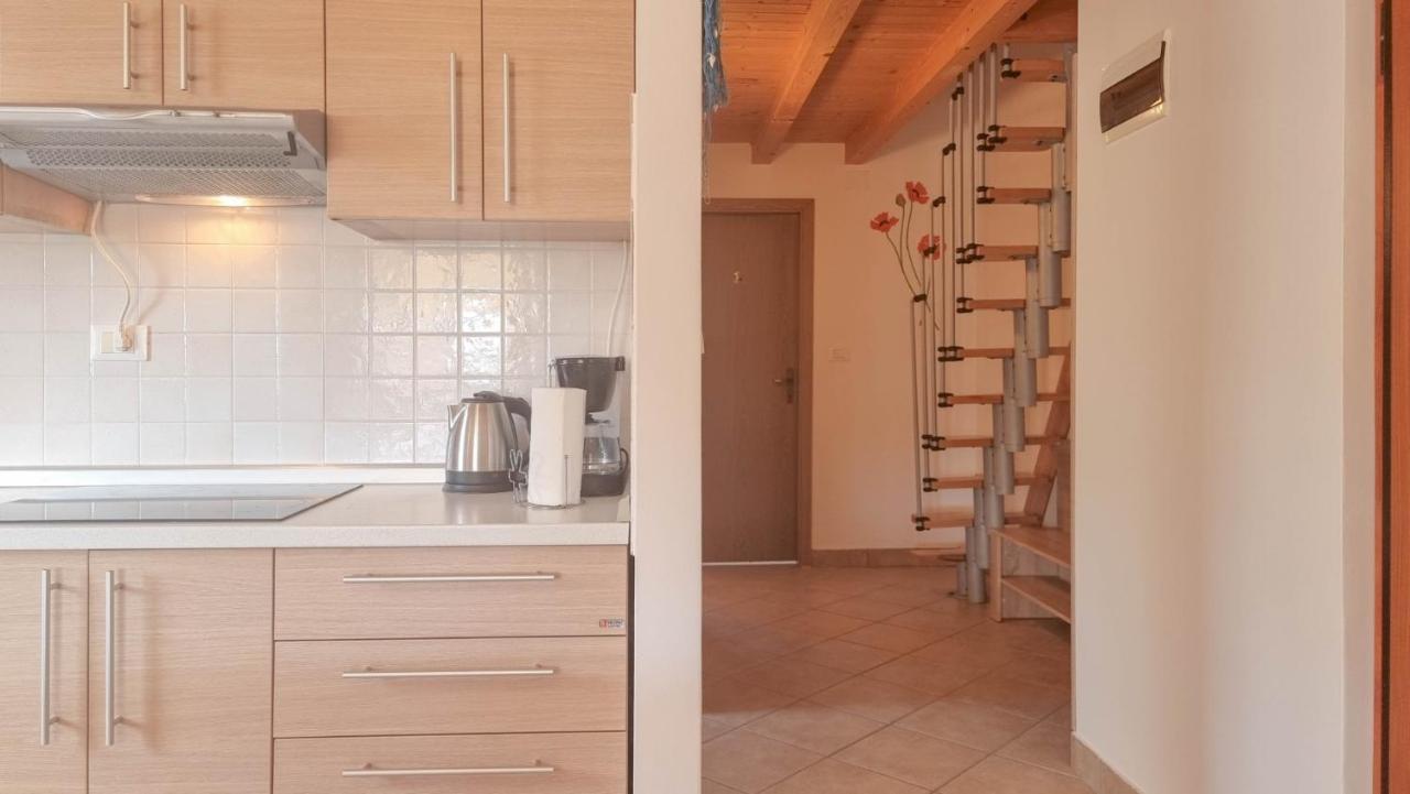 Apartamento Carlo Lovrečica Exterior foto