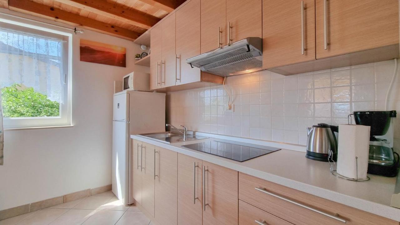 Apartamento Carlo Lovrečica Exterior foto