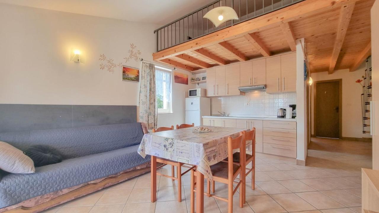Apartamento Carlo Lovrečica Exterior foto