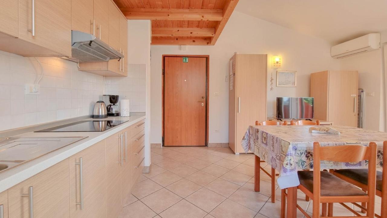 Apartamento Carlo Lovrečica Exterior foto