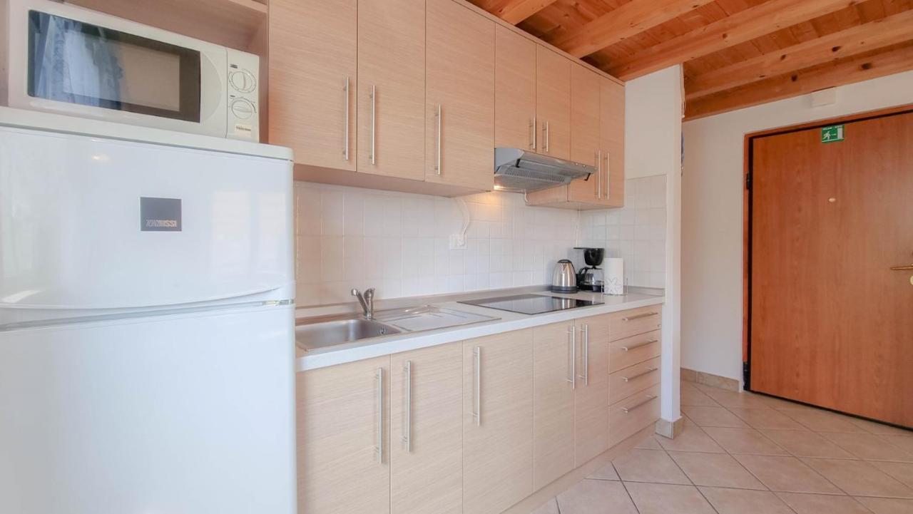 Apartamento Carlo Lovrečica Exterior foto