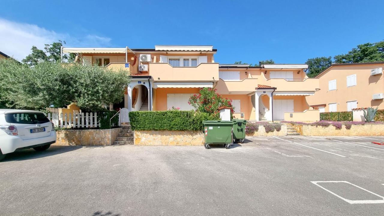 Apartamento Carlo Lovrečica Exterior foto