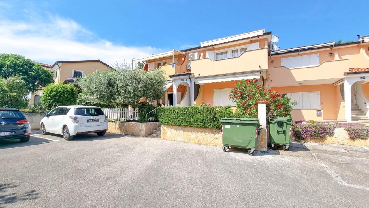 Apartamento Carlo Lovrečica Exterior foto