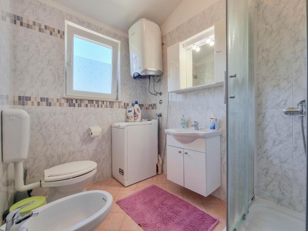 Apartamento Carlo Lovrečica Exterior foto